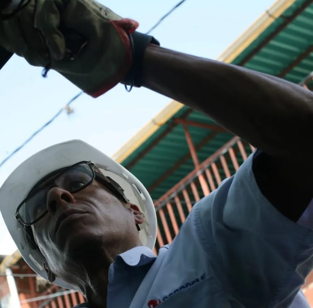 CORPOELEC: «Falla en el sistema de potencia en la región occidental ocasionó falla eléctrica en municipios del estado Zulia»