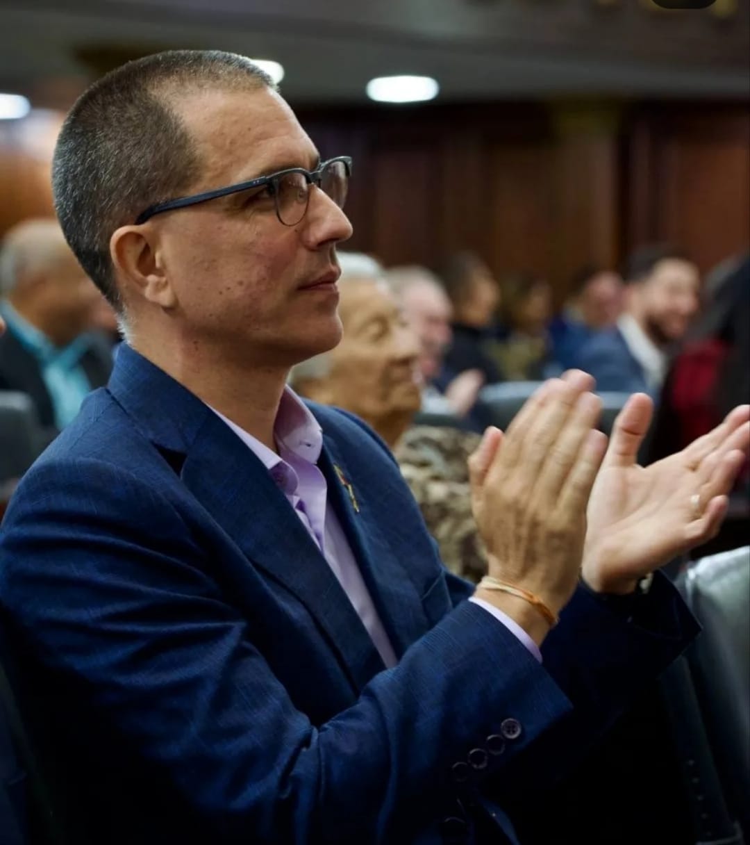 Jorge Arreaza aclara que la Ley de Amnistía continúa vigente