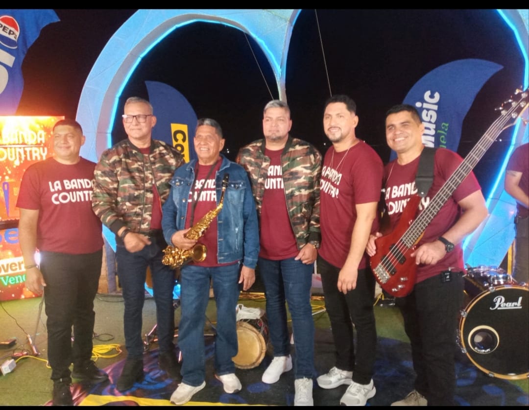 La Orquesta » La Banda Country» realizó rodaje de su 2do Cover