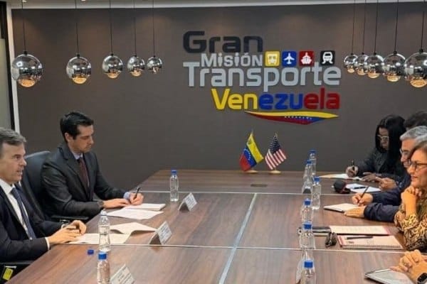 John Barrett se reúne con Jaqueline Faría: buscan ampliar exportaciones energéticas