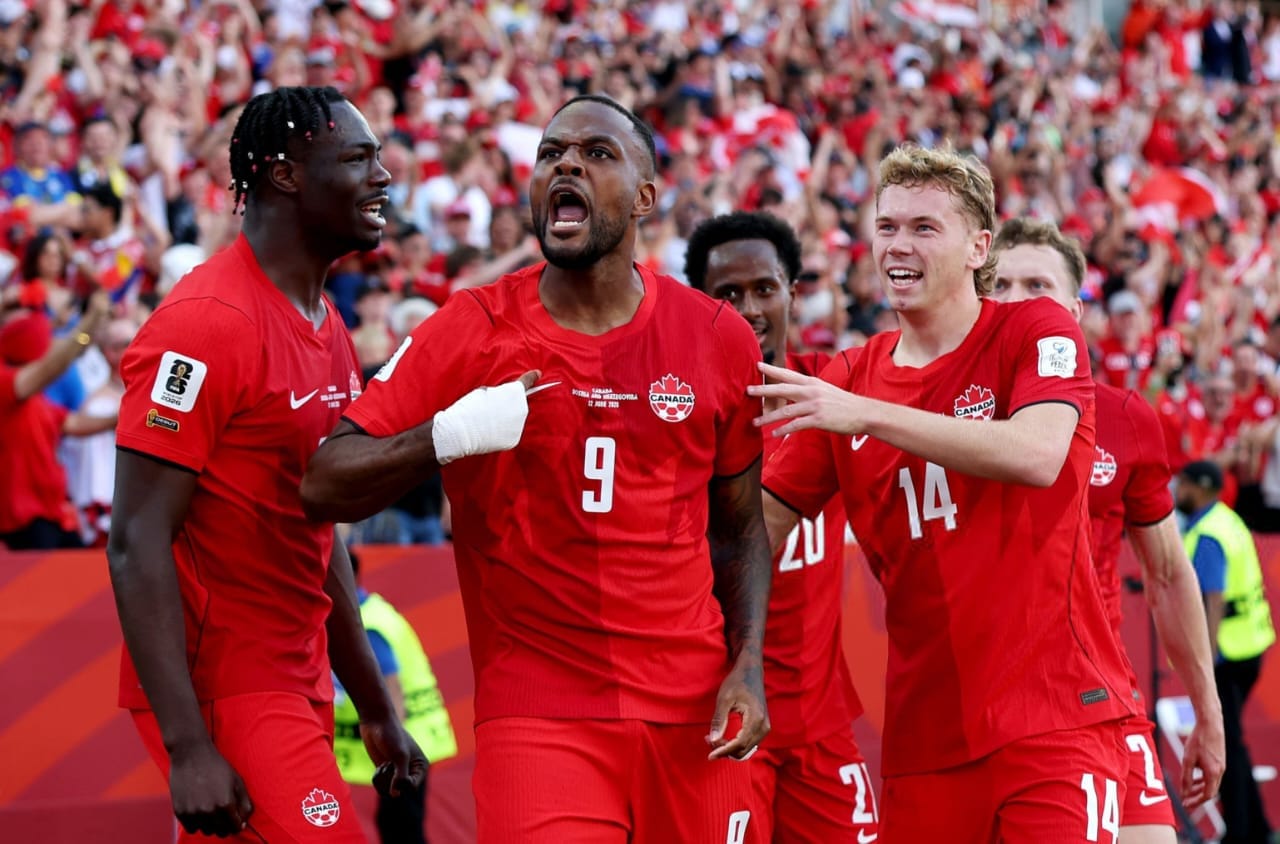 LARIN SALVÓ LA TARDE PARA CANADÁ EN EMPATE ANTE BOSNIA