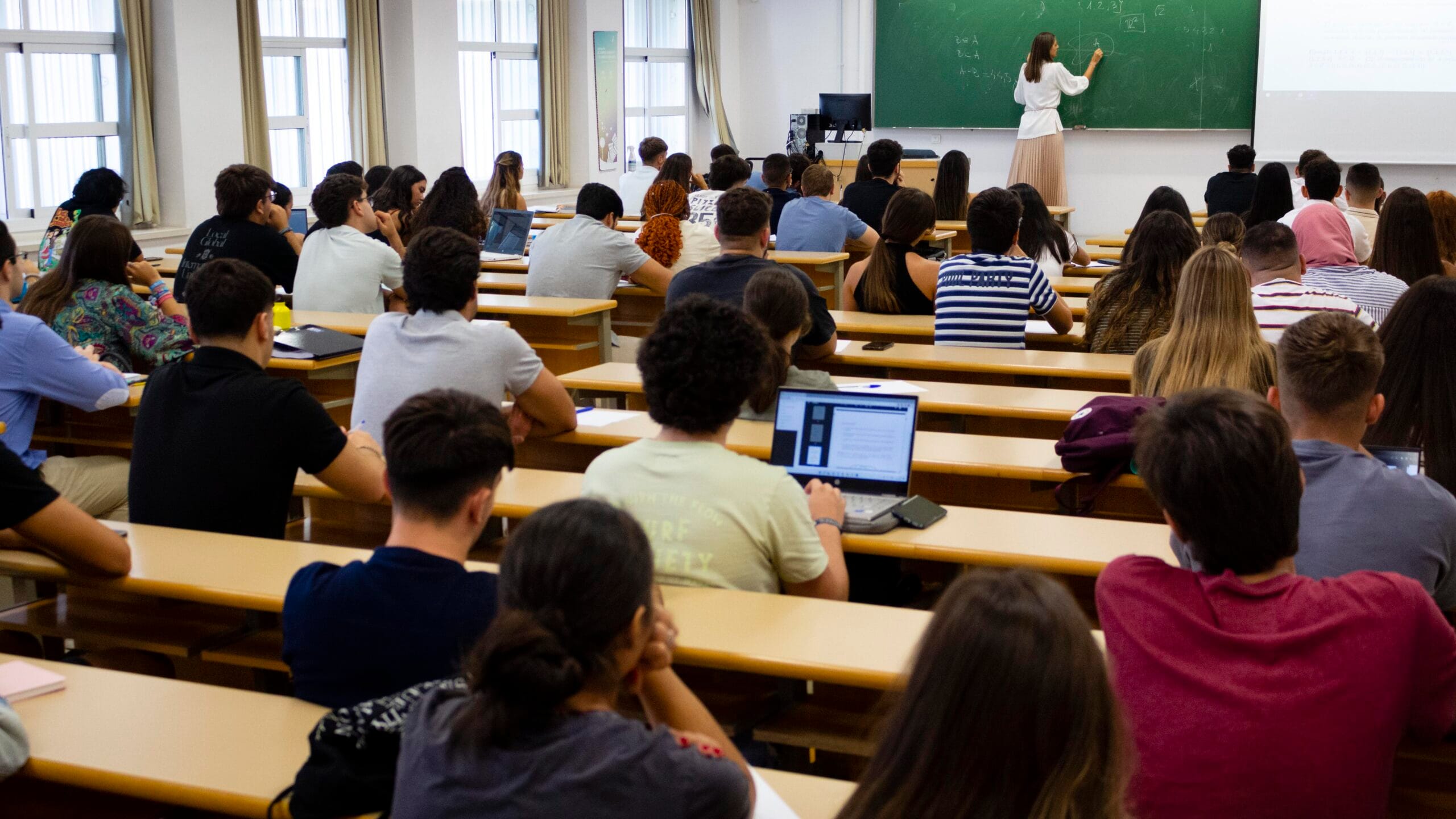 Año escolar 2025-2026 culmina el 17-Jul para los muchachos: Confirmó el Ministerio de Educación