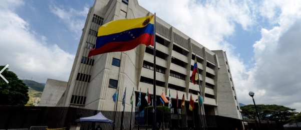 TSJ reduce el horario laboral a cuatro horas y media por plan de ahorro energético