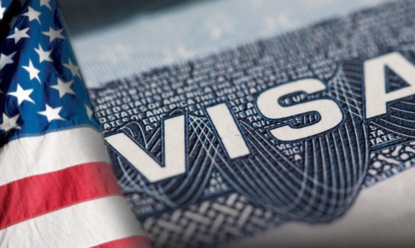 Trump intensifica sus políticas para frenar la inmigración con más restricciones de visas