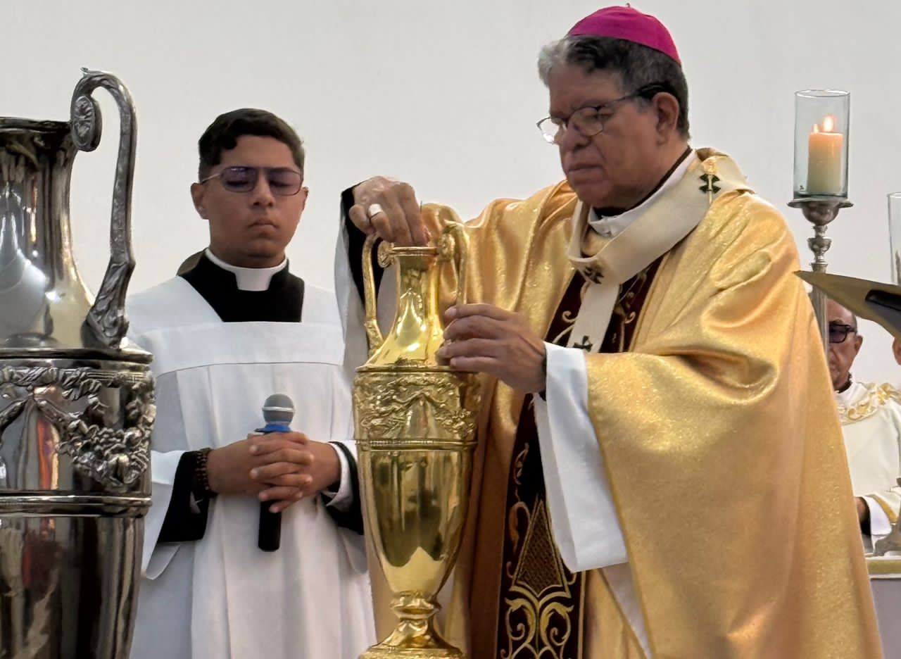 Arzobispo metropolitano de Maracaibo presidió la misa Crismal en la Catedral de Cabimas.