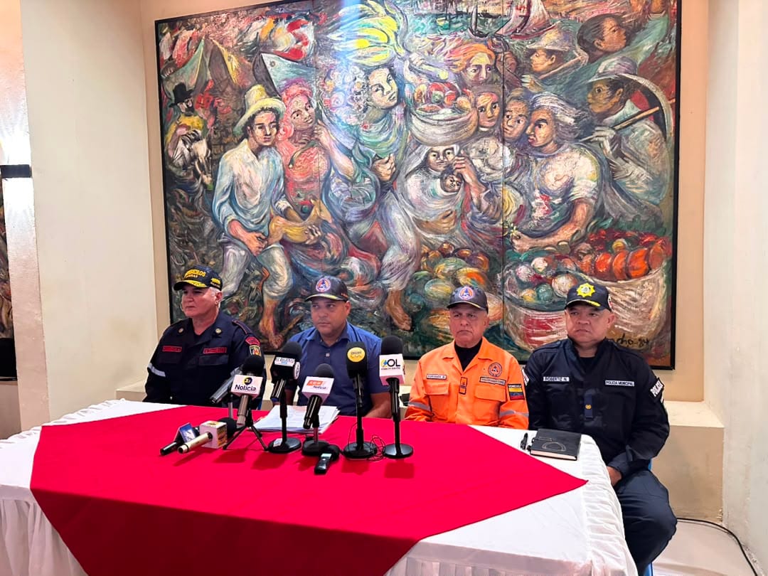 Alcalde Frank Carreño reporta 27 incidencias por lluvias en Cabimas