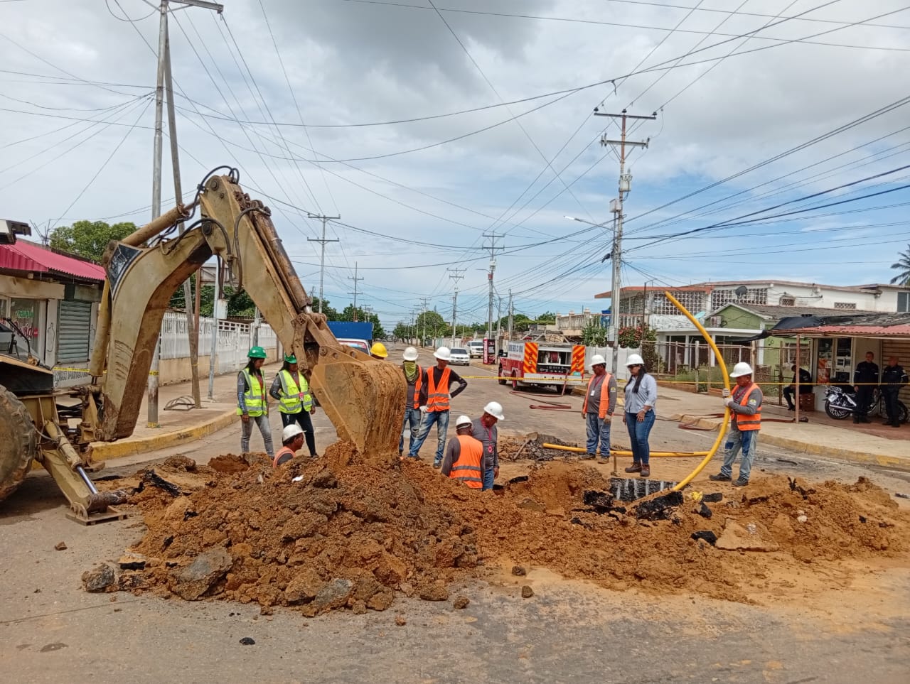 EMUGAS garantiza distribución de gas doméstico tras exitoso abordaje técnico en la carretera J con avenida 31 de Cabimas