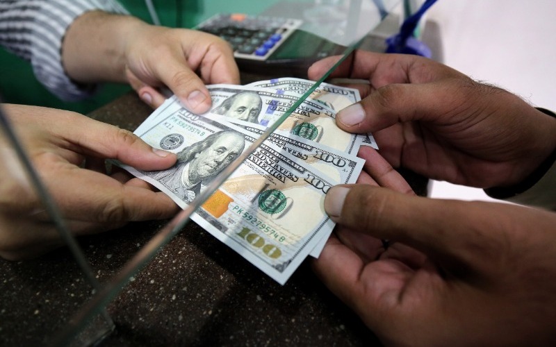 Brecha cambiaría se redujo del 30% al 12,3% en en los últimos dos meses