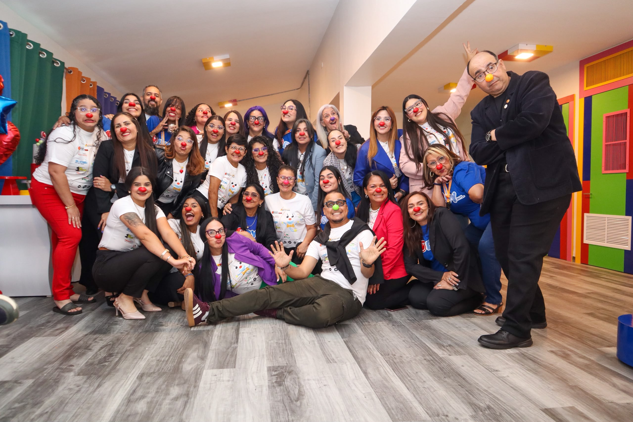 Doctor Yaso COL  inaugura la sede de FUNMUSARI para fortalecer su labor social y voluntariado
