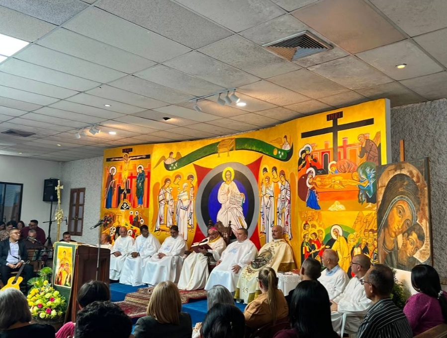 Monseñor Nicolás visita a las comunidades neocatecumenales de los Puertos de Altagracia con motivo de su 45 aniversario.