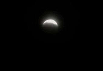 Eclipse lunar sorprendió a los cabimenses