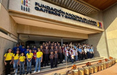 Dos son de Cabimas. Fundación Gaiteros de Corazón dota de instrumentos grupos juveniles de gaita.