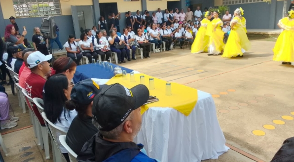 Desde la E.B.E Manuel María Padrón las autoridades oficializan el inicio a clases en Cabimas