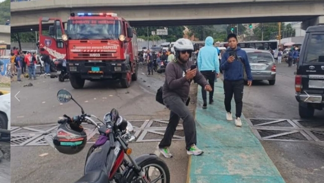 Tragedia en La Yaguara: gandola sin frenos impacta 12 vehículos y deja dos fallecidos y 15 heridos