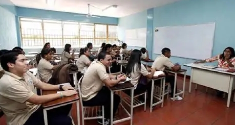 Inicia incorporación de bachilleres con altos promedios sin cupo a universidades