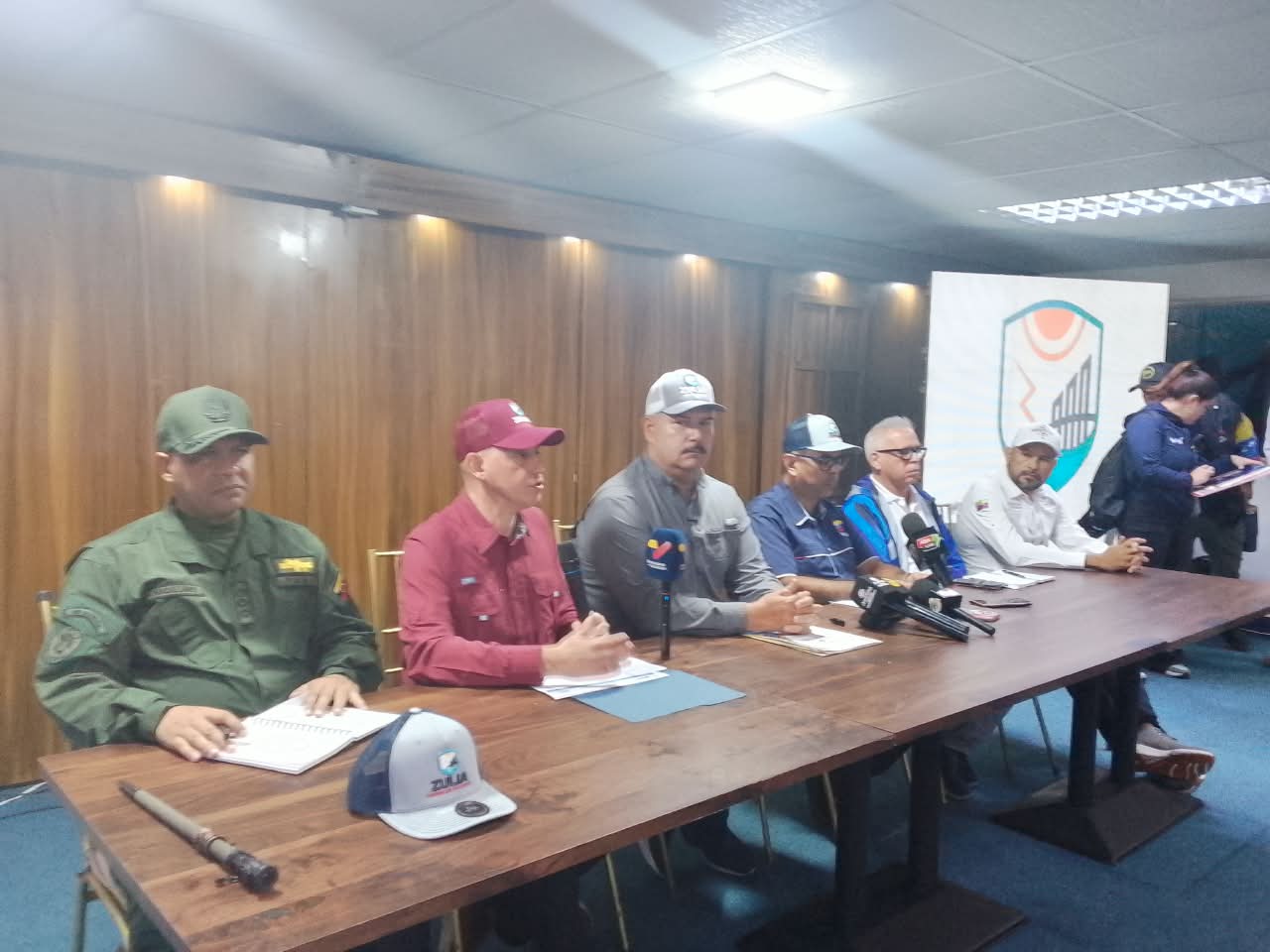 Alcalde Frank Carreño participa en reunión estratégica del Estado Mayor de Servicios Públicos en San Francisco