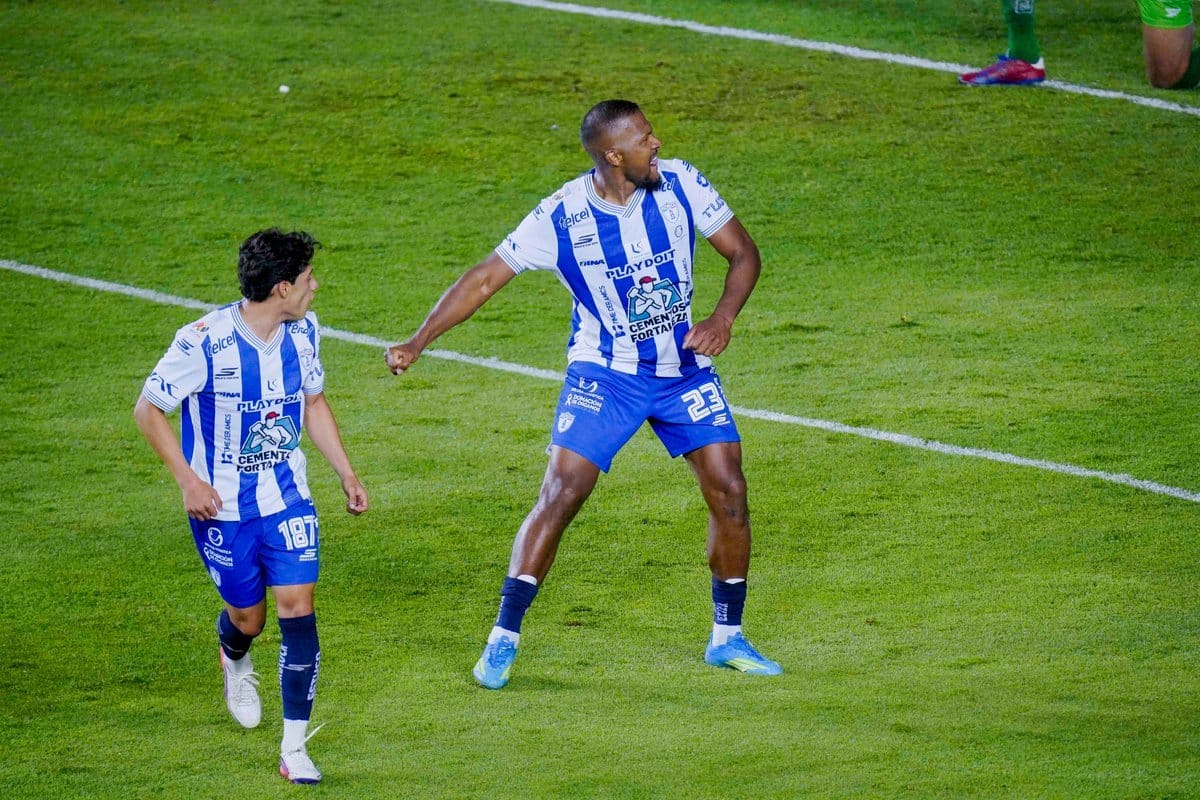 SALOMÓN RONDÓN ANOTÓ DOBLETE EN TRIUNFO DE PACHUCA ANTE TIJUANA