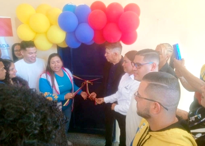 Inauguran oficina de Fundalossada en la UPTZ para atención de estudiantes de la COL
