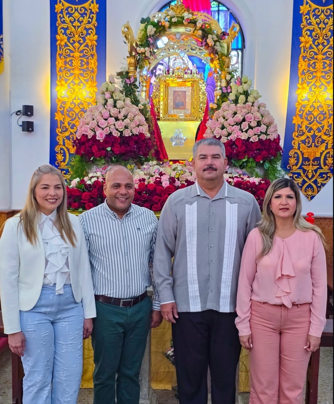 Gobernador del Zulia y Alcalde de Cabimas visitan la catedral en el día de la Virgen del Rosario