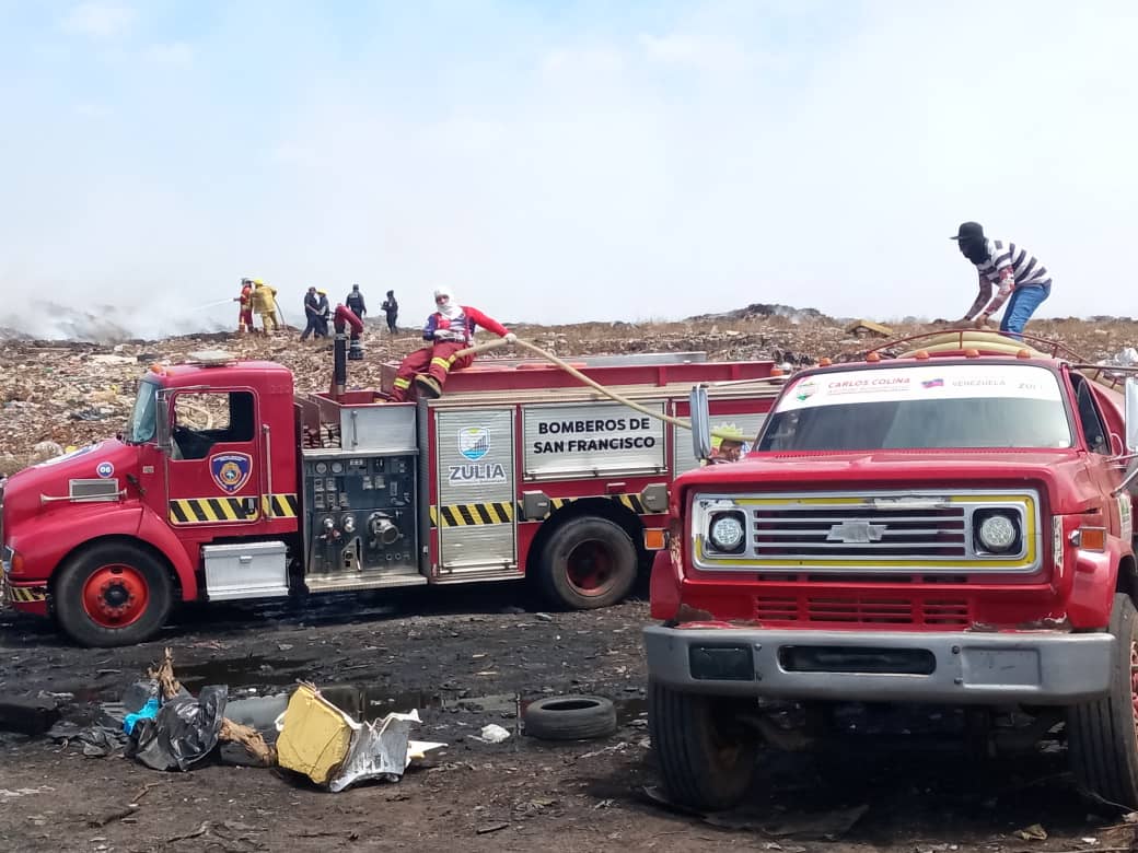 Alcaldía de Lossada atiende emergencia por incendio en el relleno sanitario La Ciénaga