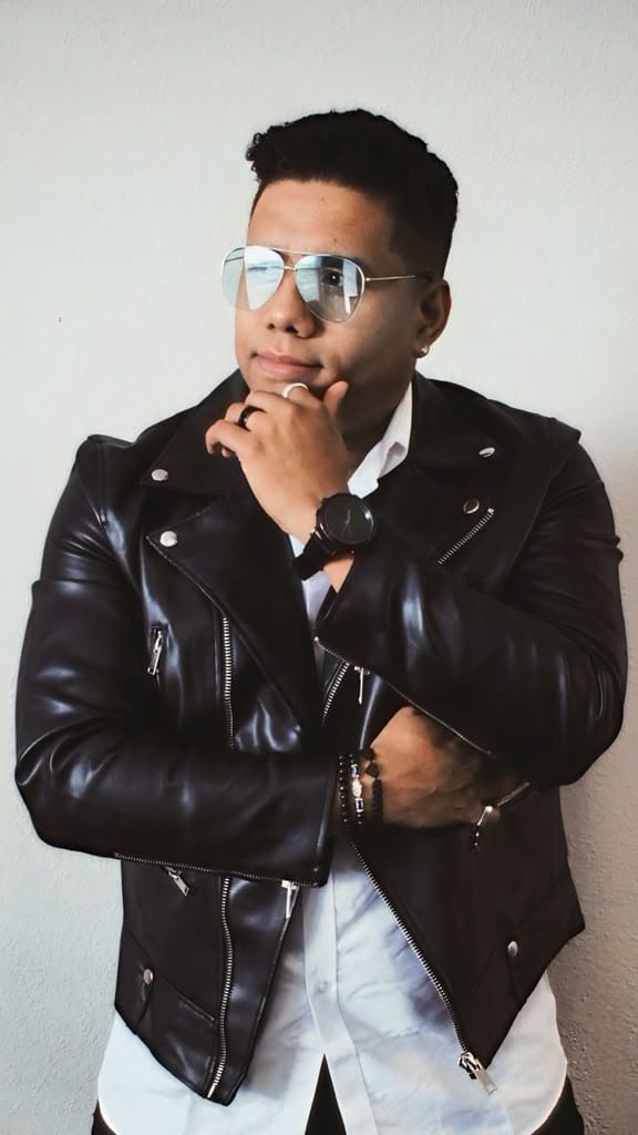 Alex Romero gana su primer Latin Grammy por su participación en el álbum “Novato Apostador”